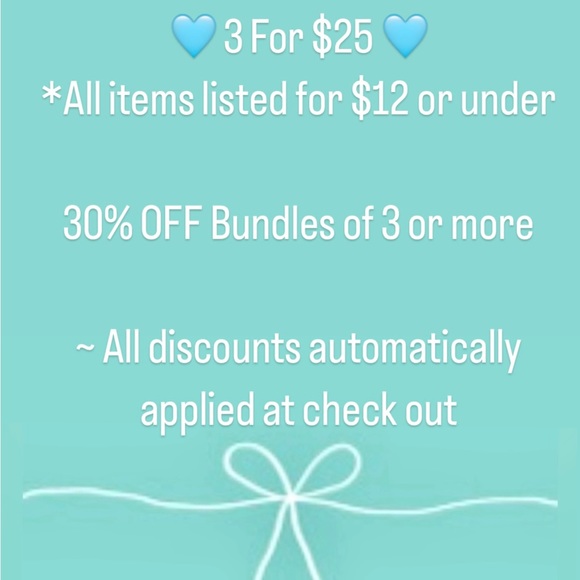 NWT Pearl Shell and Starfish Rhinestone Stud Earrings - Picture 2 of 5